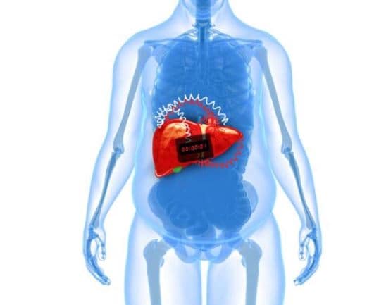 पेट दर्द पर पहुंचा अस्पताल, लिवर में 20 सेमी लंबा चाकू देख डॉक्टर दंग