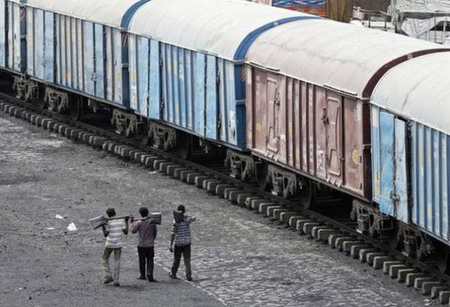 मिशन मोड में रेलवे, एक साल में  मालगाड़ियों की रफ्तार दोगुनी