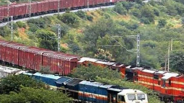 मिशन मोड में रेलवे, एक साल में  मालगाड़ियों की रफ्तार दोगुनी
