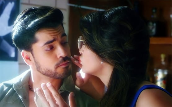 उर्वशी रौतेला ने लॉकडाउन में गौतम गुलाटी संग रचाई शादी? तस्वीरें हुईं वायरल