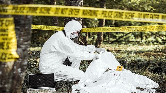 लाश की फोटो ले रहा था फोटोग्राफर, तभी मुर्दे के मुंह से आई आवाज और...