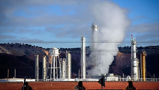 चीन से बिगड़ते रिश्ते के बीच अमेरिका फिर एटम बम बनाने में जुटा