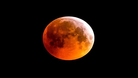 गलत थे पुराने दावे, जितना सोचा था उतना उम्रदराज नहीं है चांद!