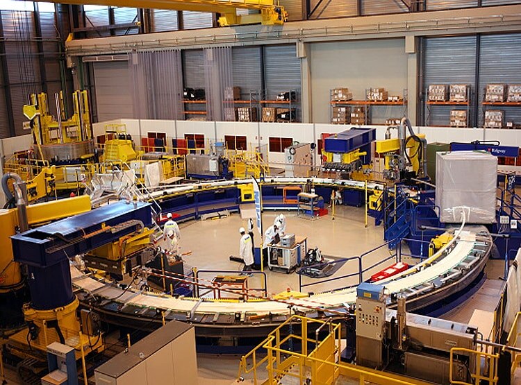 चीन से बिगड़ते रिश्ते के बीच अमेरिका फिर एटम बम बनाने में जुटा