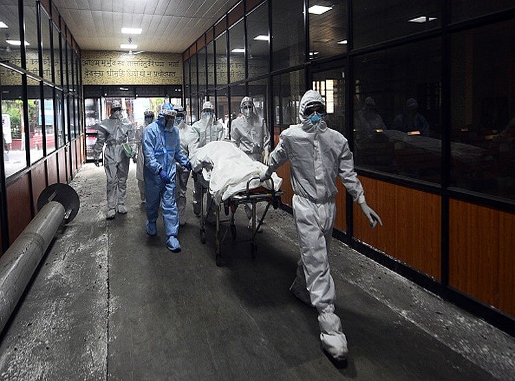 कोरोना ने उजाड़े 2 परिवार, 6 दिन में 3 भाइयों की मौत, लड़की अनाथ