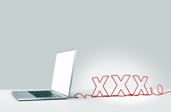 आसान नहीं होता है पोर्न इंडस्ट्री में शूट, इन मुश्किल से गुजरते हैं स्टार्स