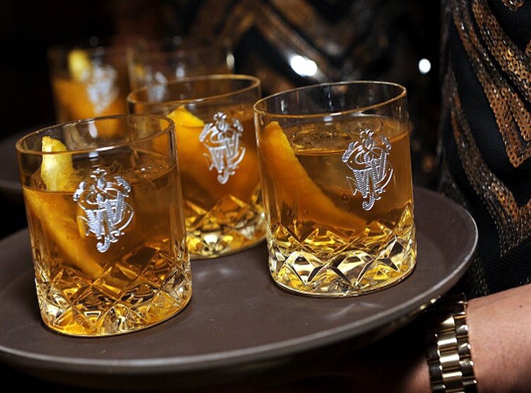 अगले साल से कागज की बोतल में आएगा स्कॉच का ये फेमस ब्रांड