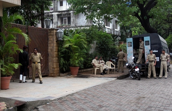 देखेंः अमिताभ बच्चन के बंगले 'जलसा' की Inside Pictures