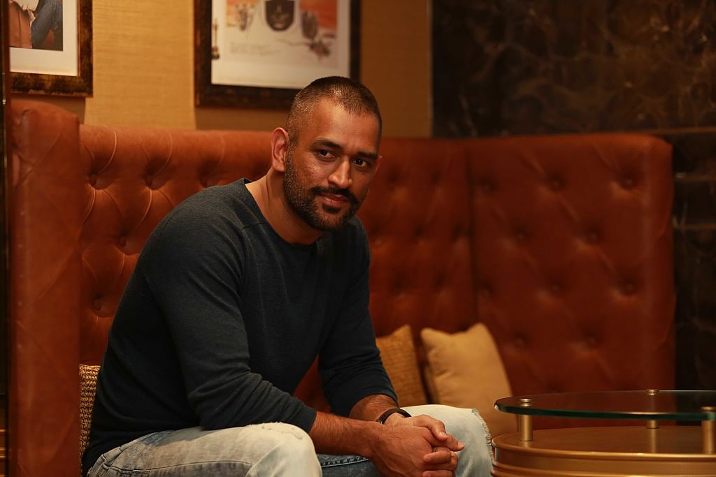 साक्षी ने शेयर किया धोनी के बर्थडे का फोटो, पंड्या ब्रदर्स भी आए नजर