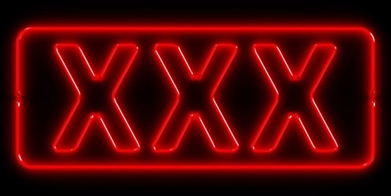 आसान नहीं होता है पोर्न इंडस्ट्री में शूट, इन मुश्किल से गुजरते हैं स्टार्स