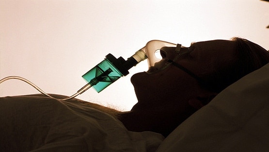 लाश की फोटो ले रहा था फोटोग्राफर, तभी मुर्दे के मुंह से आई आवाज और...