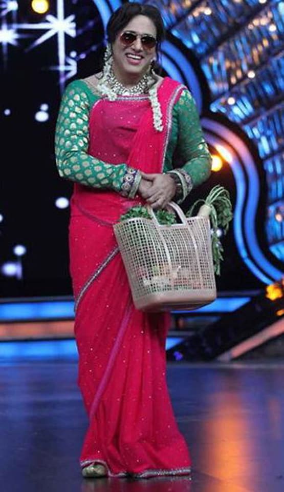 अक्षय से कमल हासन तक, साड़ी पहनकर इन बॉलीवुड एक्टर्स ने जीता दिल