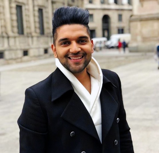 लॉकडाउन में इतना बदल गया गुरु रंधावा का लुक, शेयर की ट्रांसफॉर्मेशन फोटोज