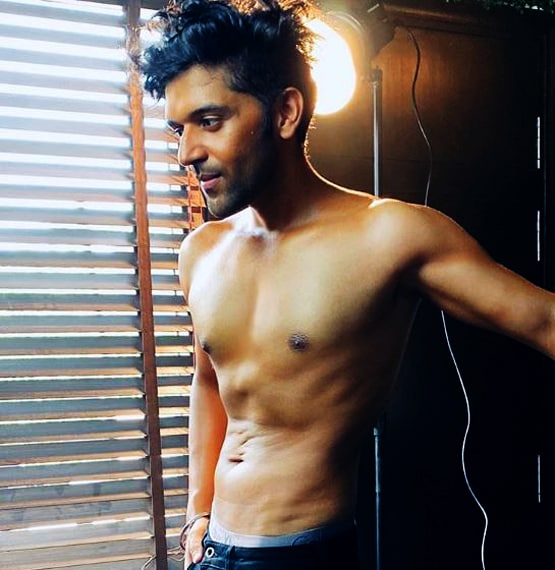 लॉकडाउन में इतना बदल गया गुरु रंधावा का लुक, शेयर की ट्रांसफॉर्मेशन फोटोज