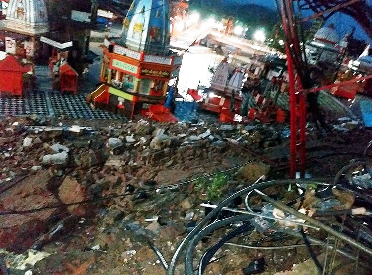 देवभूमि पर आसमानी आफतः हर की पौड़ी पर गिरी बिजली, देखिए तस्वीरें...
