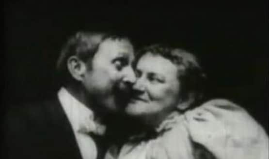 124 साल पहले इस फिल्म में दिखा पहला किसिंग सीन, देखकर दंग थे दर्शक