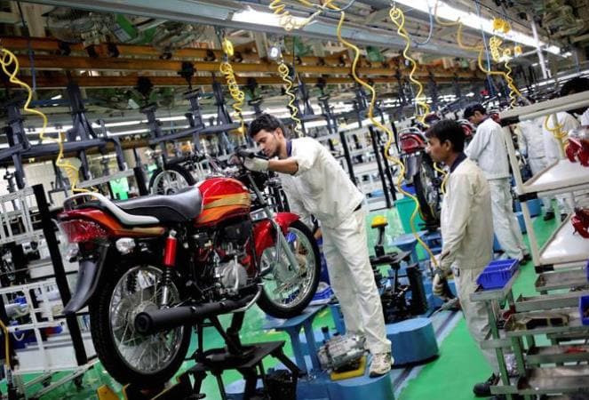 लॉकडाउन से ऑटो इंंडस्ट्रीज तबाह, वाहनों की बिक्री के ये आंकड़े हैं सबूत