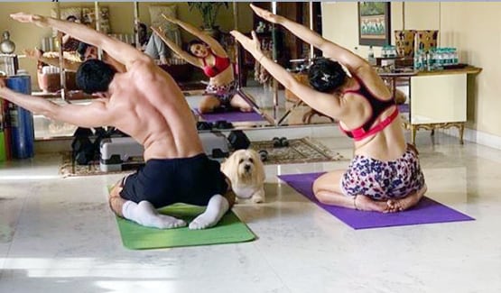 मौसम का मजा लेने भाई इब्राहिम संग साइक‍िल राइड पर निकलीं सारा अली खान