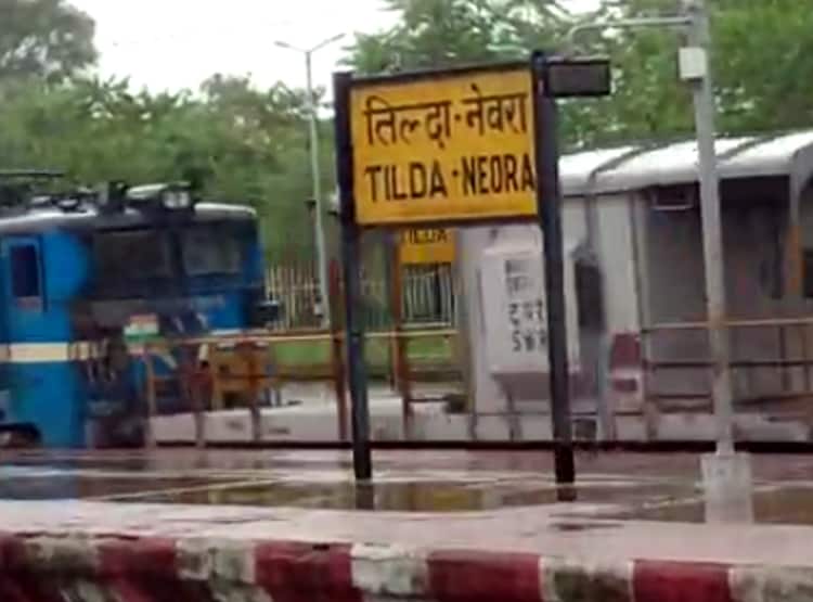 सुपर एनाकोंडा की तरह नजर आई 2 किमी लंबी मालगाड़ी, लगे थे 174 वैगन