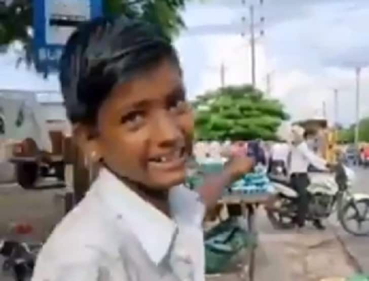 इंदौर: 14 साल के बच्चे का अंडे का ठेला नगर निगम ने गिराया! मचा बवाल