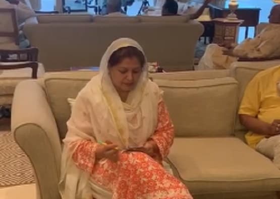 जयपुर के होटल में लगान फिल्म देख रहे हैं गहलोत गुट के विधायक