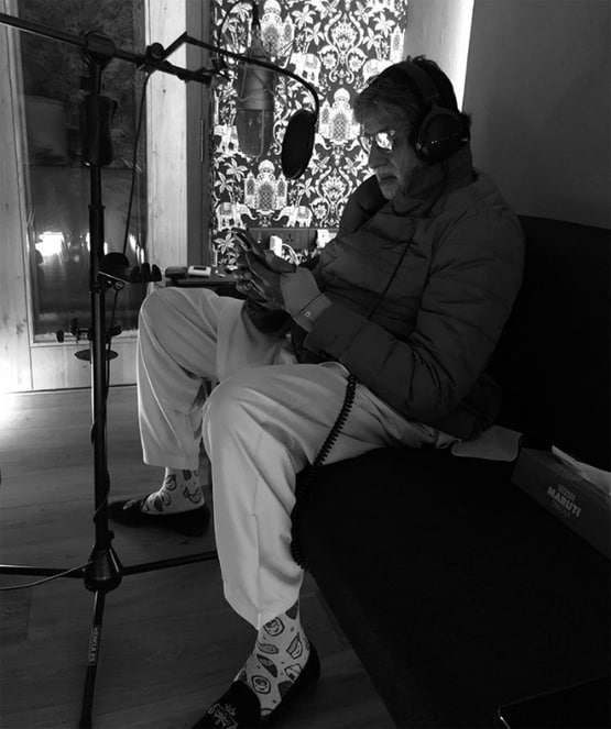 देखेंः अमिताभ बच्चन के बंगले 'जलसा' की Inside Pictures