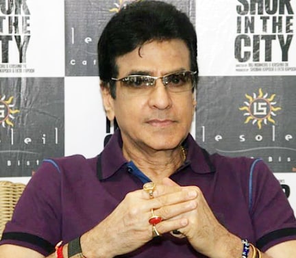 नेपोटिज्म के आरोप में घिरे स्टार किड्स, लेकिन पीछे छिपा है परिवार का संघर्ष