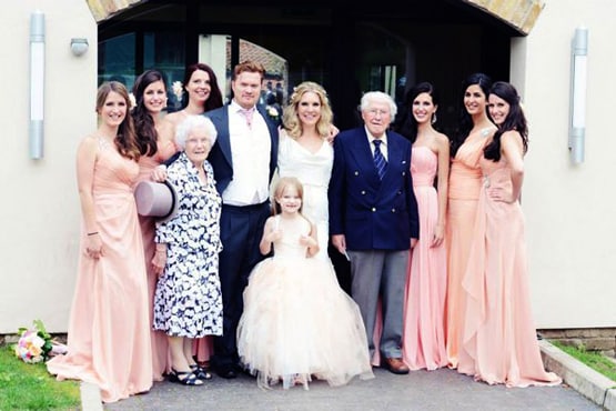 कटरीना कैफ की हैं 7 बहनें, इस देश में रहता है परिवार, देखें फैमिली एलबम