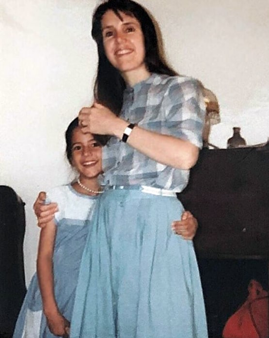 कटरीना कैफ की हैं 7 बहनें, इस देश में रहता है परिवार, देखें फैमिली एलबम