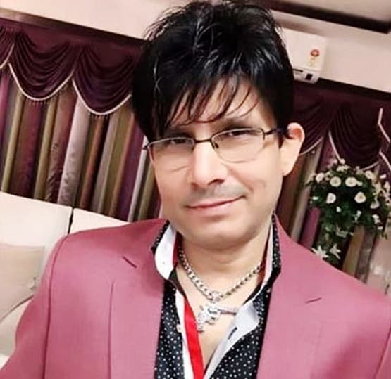 इन सेलेब्स को भारी पड़ा विवादित पोस्ट करना, ट्विटर अकाउंट हुआ सस्पेंड