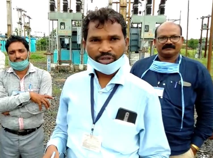 MP: किसानों से बिल वसूली के लिए टीवी-फ्रिज-बाइक कुर्क कर रहा बिजली विभाग