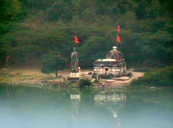 लोनार झील: रहस्य से उठा पर्दा, क्यों अचानक लाल हो गया था पानी