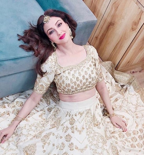 भाबीजी फेम सौम्या टंडन की हेयर ड्रेसर को हुआ कोरोना, क्या छोड़ेंगी शो?