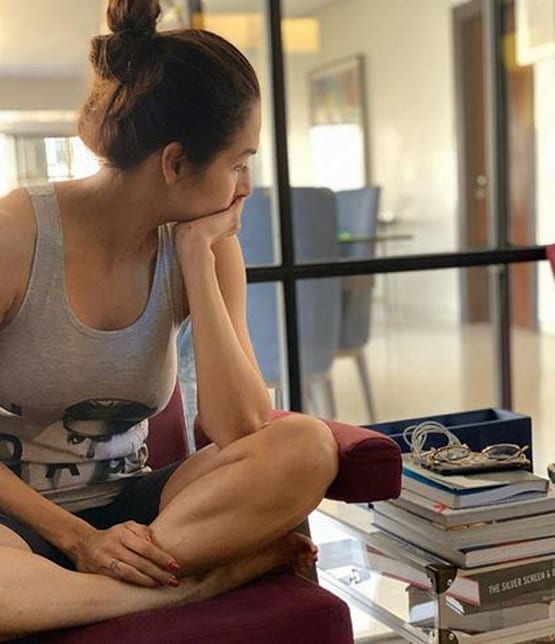 अपने डॉगी संग सैर पर निकलीं मलाइका अरोड़ा, मास्क लगाए आईं नजर