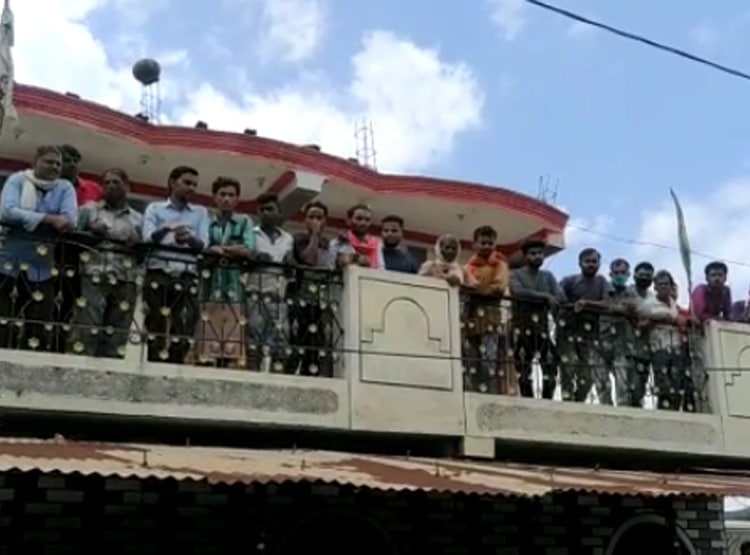 एमपी में बीजेपी नेता के परिवार में 6 लोगों की तलवार से काटकर हत्या