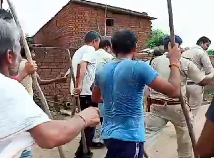 एमपी में बीजेपी नेता के परिवार में 6 लोगों की तलवार से काटकर हत्या