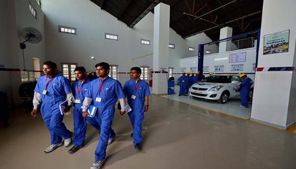 मारुति की 1,34,885 कारों में तकनीकी गड़बड़ी, कंपनी मंगा रही है वापस