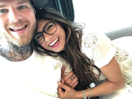 पोर्न साइट से अपने वीड‍ियो हटाना चाहती हैं मिया, बोलीं- पैसे कमाना बंद करें