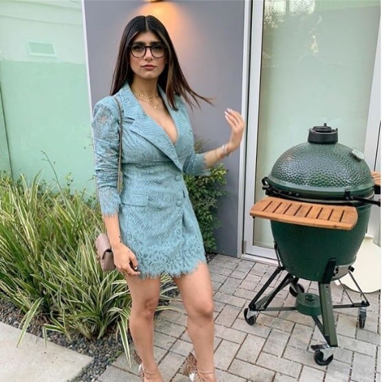 पोर्न साइट से अपने वीड‍ियो हटाना चाहती हैं मिया, बोलीं- पैसे कमाना बंद करें