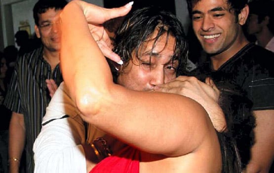 जब बॉलीवुड स्टार्स के ऑफस्क्रीन KISS पर हुआ बवाल, याद है?