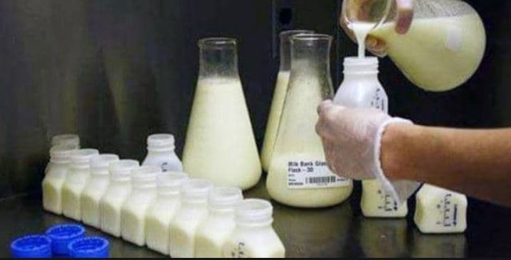 दूध का पैकेट जो आप रोज खरीद रहे हैं क्या वो कोरोना से सुरक्षित है?