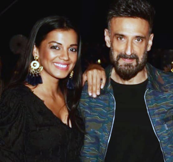 कंगना-प्रियंका संग किया काम, 14 साल बड़े एक्टर से है मुग्धा का रिश्ता