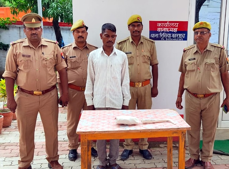 शादी के बाद भी प्रेमी से मिलती थी बेटी, कत्ल कर बाग में फेंका