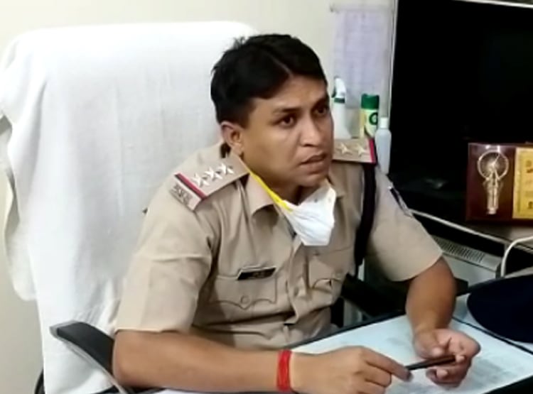 3 दिन संदूक में पड़ा रहा पत्नी का शव, गला घोंटकर पति ने की थी हत्या