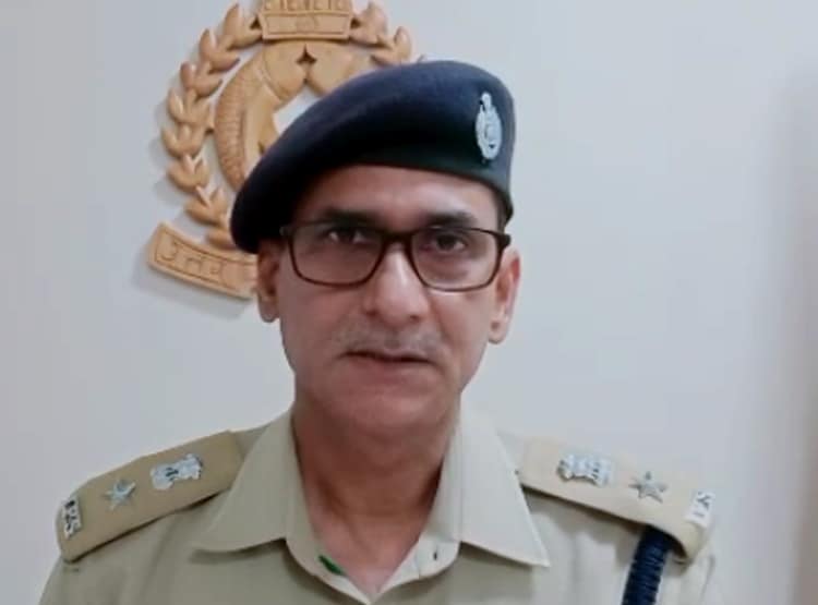 शादी के बाद भी प्रेमी से मिलती थी बेटी, कत्ल कर बाग में फेंका