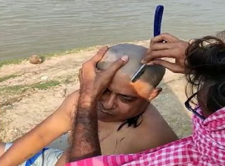वाराणसी: पैसे देकर गंजा किया था भारतीय का सिर, बताया नेपाली नागरिक