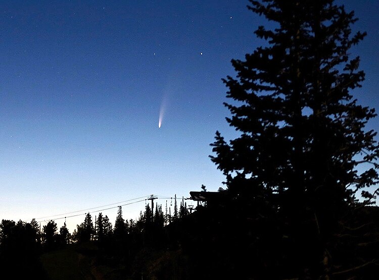 कल से 20 दिनों तक रोज दिखेगा अंतरिक्ष से आया खूबसूरत चमकदार मेहमान