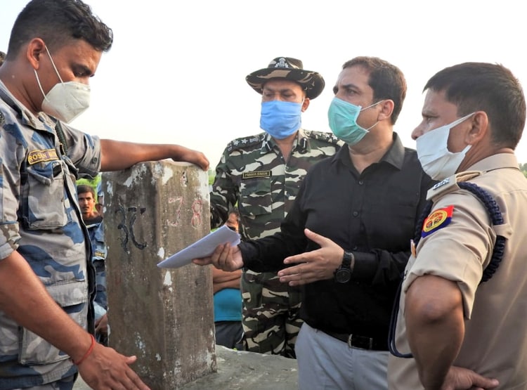 'नो मेंस लैंड' में नेपाल बना रहा था सड़क, नाव से जाकर भारतीय अफसरों ने रोका