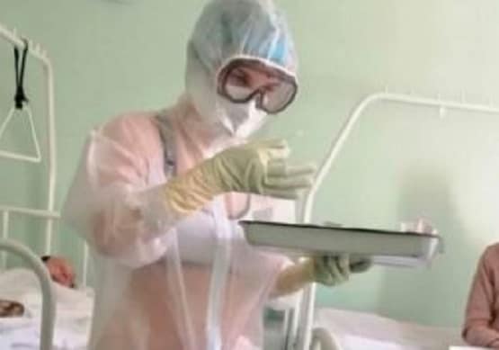 जिस नर्स की पारदर्शी ड्रेस पर मचा था बवाल, अब बताएगी मौसम का हाल