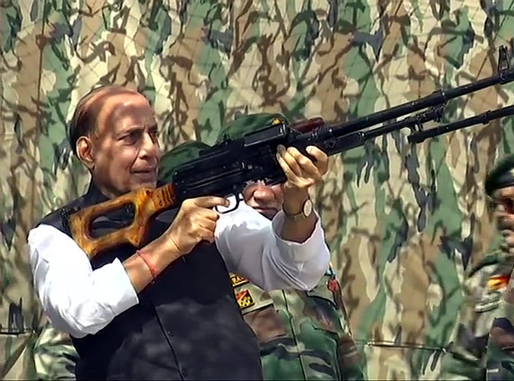 सर्जिकल स्ट्राइक करने वाले पैरा-कमांडोज ने चीन बॉर्डर पर दिखाई ताकत, Photos